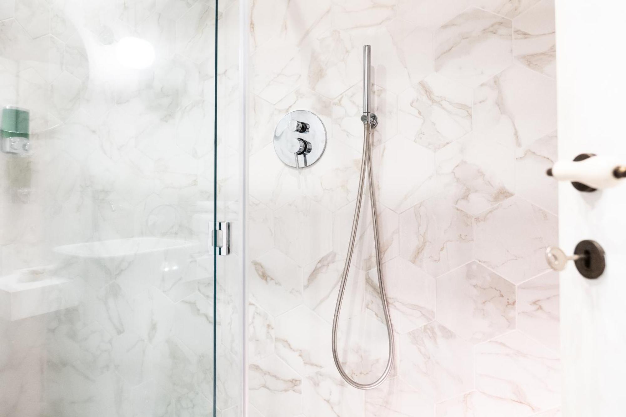 Scene Suites Apartments Катания Екстериор снимка