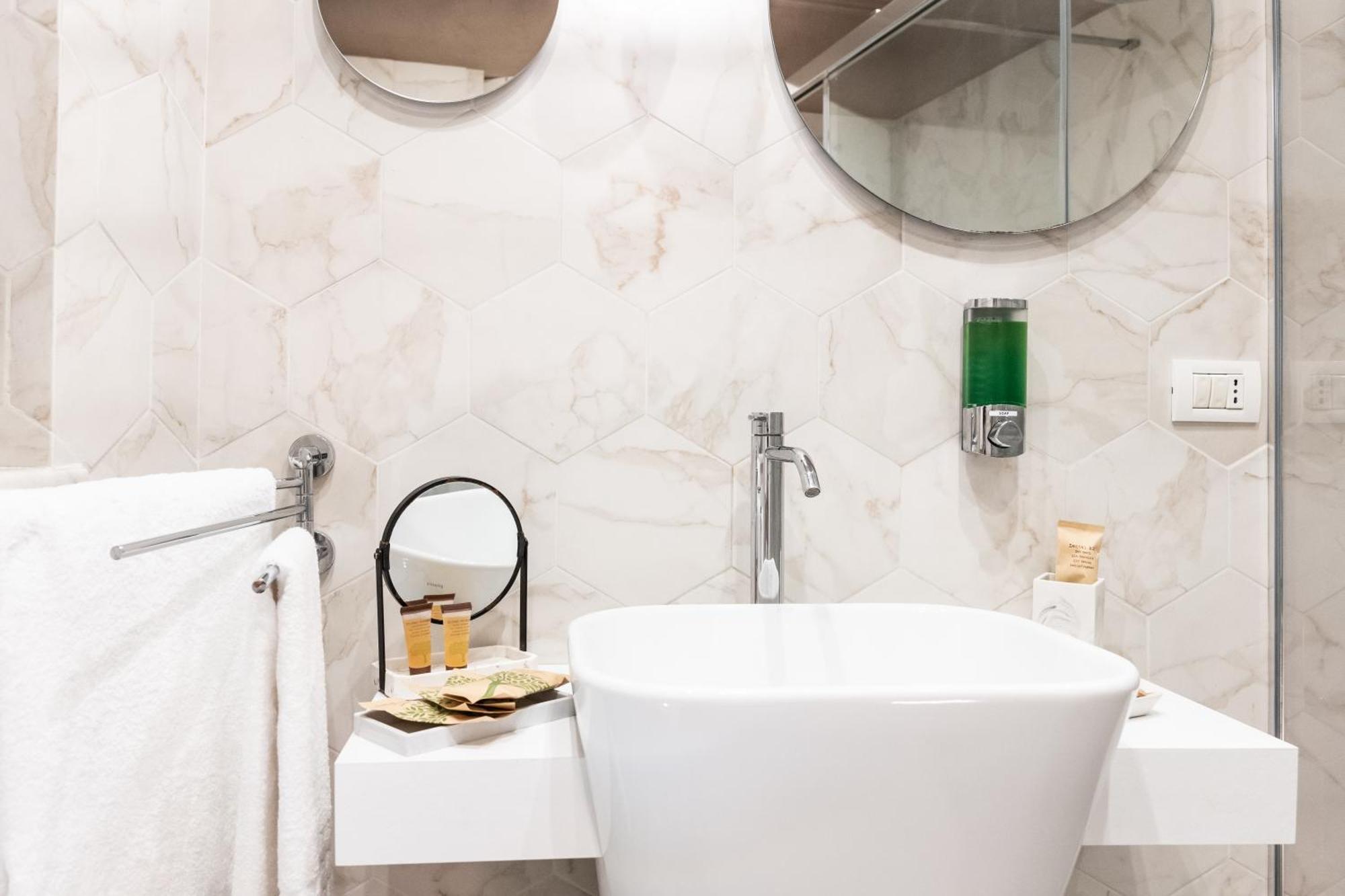Scene Suites Apartments Катания Екстериор снимка